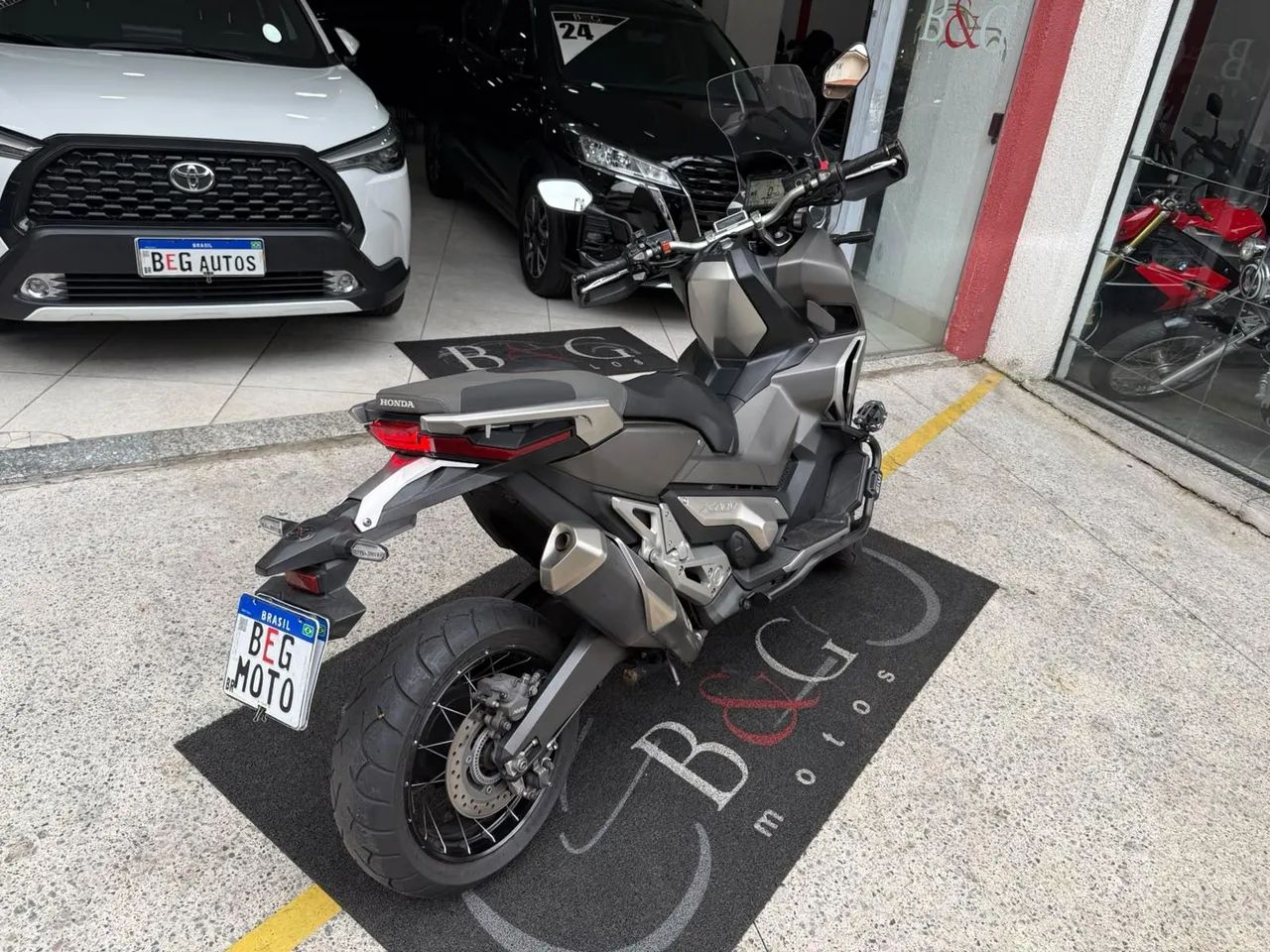HONDA X-ADV  - Foto 4