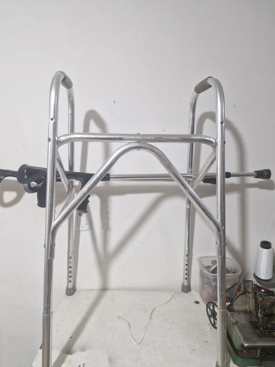 PAR DE MULETAS E ANDADOR  - Foto 3