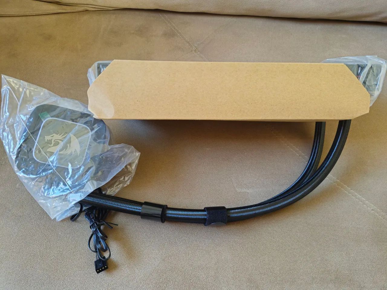 Water Cooler Redragon LE240RD. - Foto 4