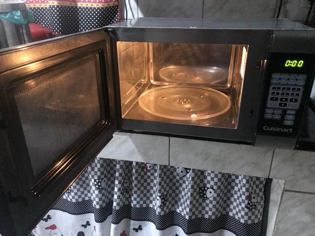 Top dos Microondass inox 31 litros todo no plástico ainda - Foto 3