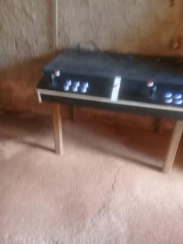 Mesa fliperama
