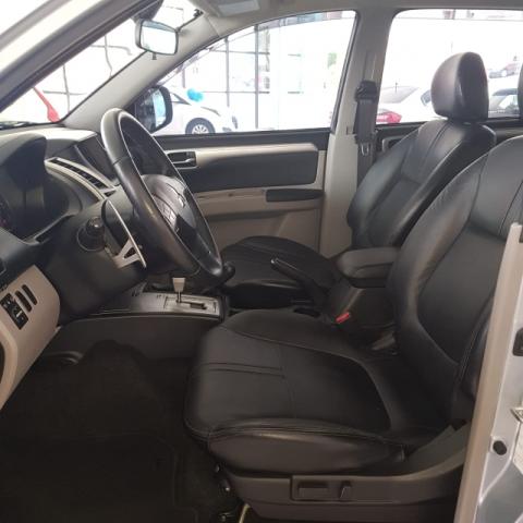 PAJERO HPE 3.2 4X4 AUT. 7 LUG. - Foto 8