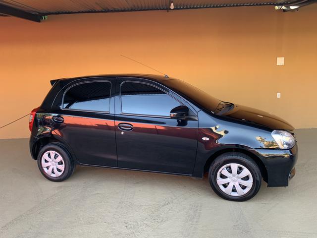 Toyota Etios 2015 - Foto 2