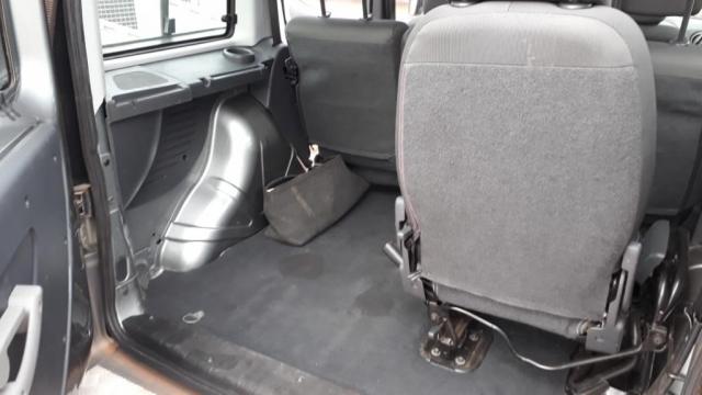 Fiat Doblo 1.8 6 passageiro com Motorista - Foto 8