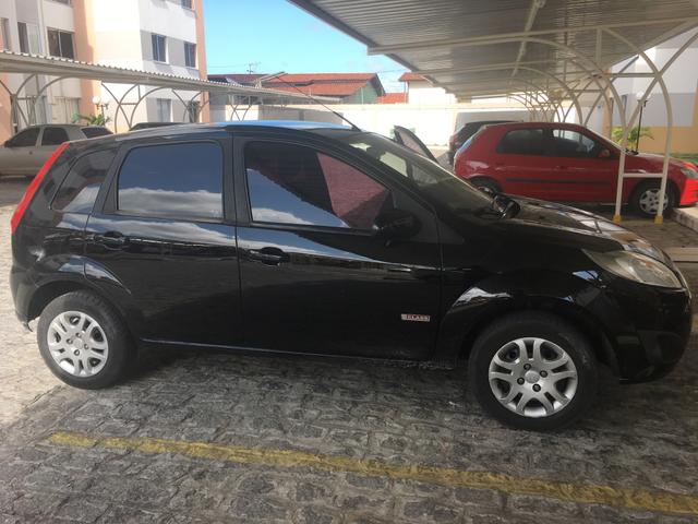 Fiesta Hatch 1.6 - Foto 2