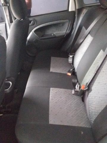 Fiesta Hatch 1.0 é Na World Car - Foto 17