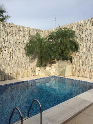 Casa Moderna de 5 quartos sendo quatro suítes toda no Blindex e porcelanato - Foto 16