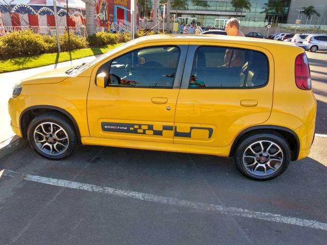 Uno Sporting 1.4 Completo c/ Banco de Couro