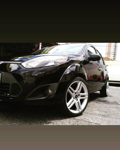 Fiesta sedan 1.6 8v Rocam completo