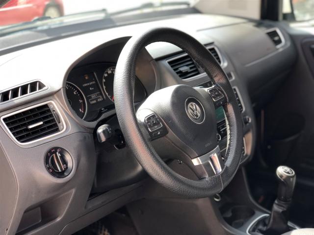 VOLKSWAGEN FOX 2013/2014 1.0 MI 8V FLEX 4P MANUAL - Foto 6