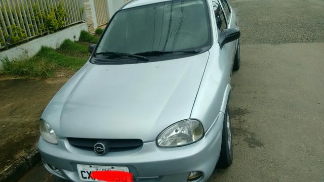 Vendo Corsa sedan ano 2000 básico 1.0 8v - Foto 6