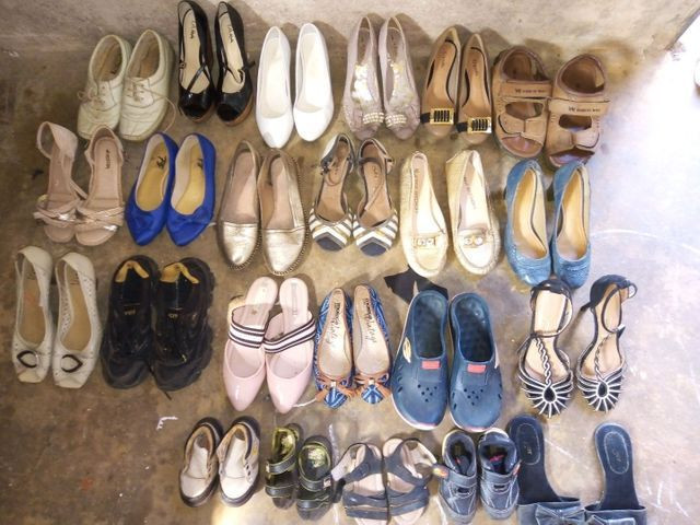 Vendo lote de roupas e sapatos, cafeteira e filtro