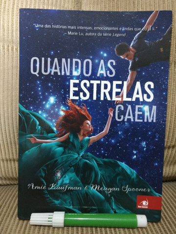 Quando as Estrelas Caem Amie Kaufman e Meagan Spooner