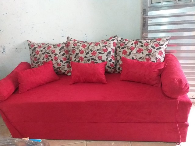 Sofa cama com 8 almofadas de fábrica  - Foto 2