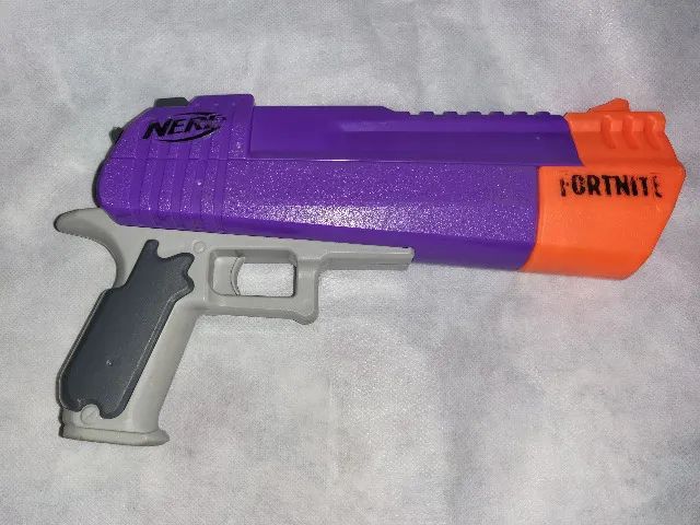 Nerf do fortnite colorida azul escuro com roxo