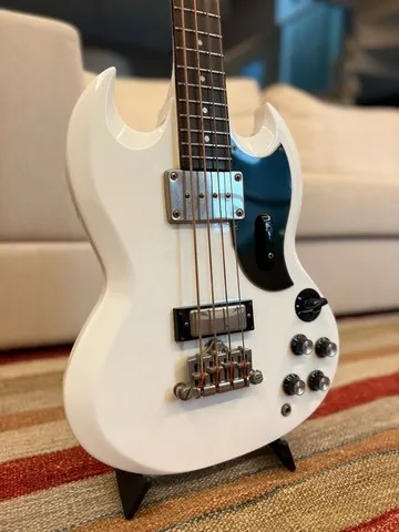 Contrabaixo Epiphone SG Limited Edition 2010