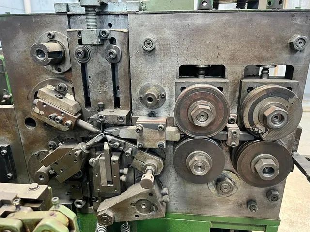 Máquina molas carjac carjak compressão 4 roletes 5mm - Foto 5