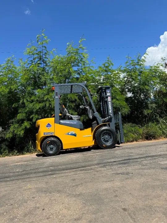 EMPILHADEIRA PLASNOX 2.5T TORRE DUPLEX NOVA DIESEL - Foto 4