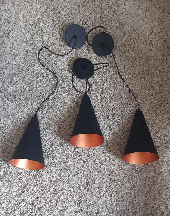 3 Pendentes Conicos Pretos com Interior Laranja - Foto 4