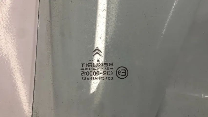 Vidro Porta Dianteira Esquerda Citroen Zx 92-98 - Peças para