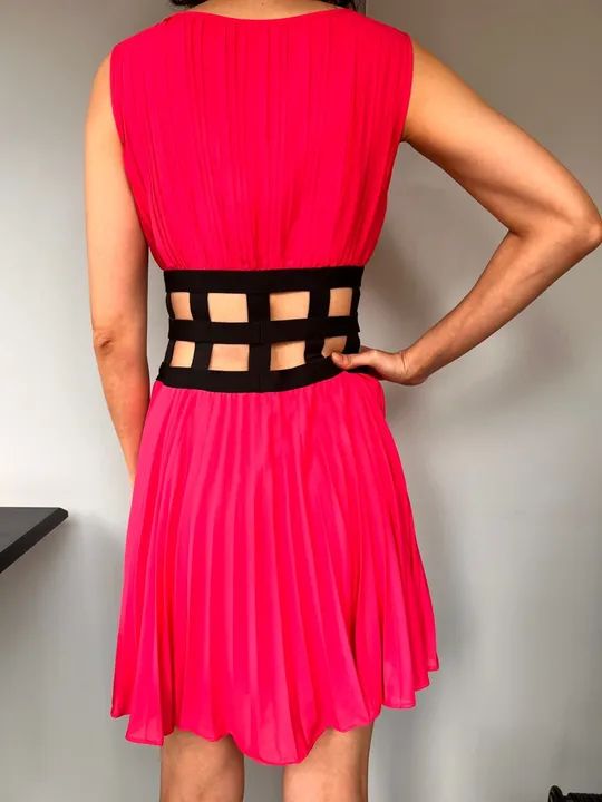 Vestido BCBG Pink com Cinto Preto - Foto 3
