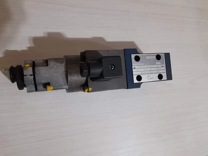 Valvula Proporcional Bosch/Rexroth DBE TBX-1X/180G 24-37Z4ME com Módulo - Foto 4