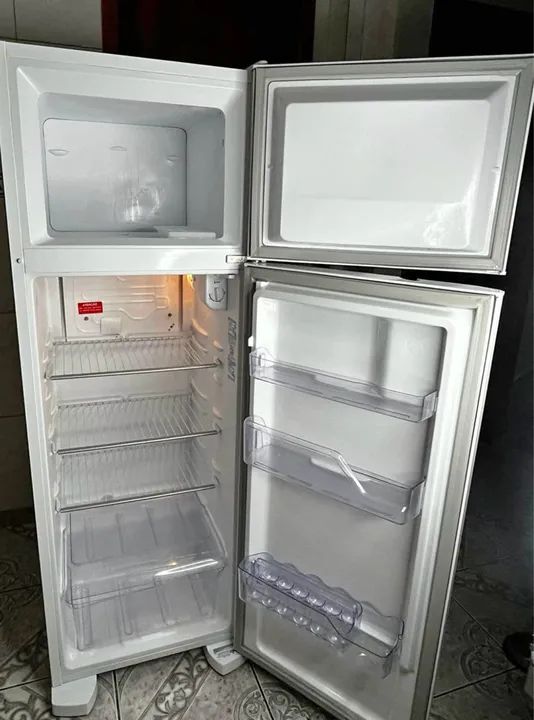 Geladeira Duplex seminova entrego  - Foto 5