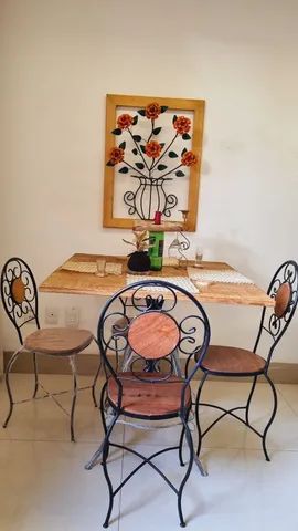 Jogo de mesa com 4 cadeiras rústico  - Foto 5