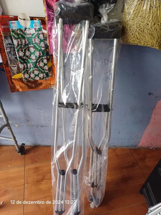 Bengalas e muletas - Foto 4