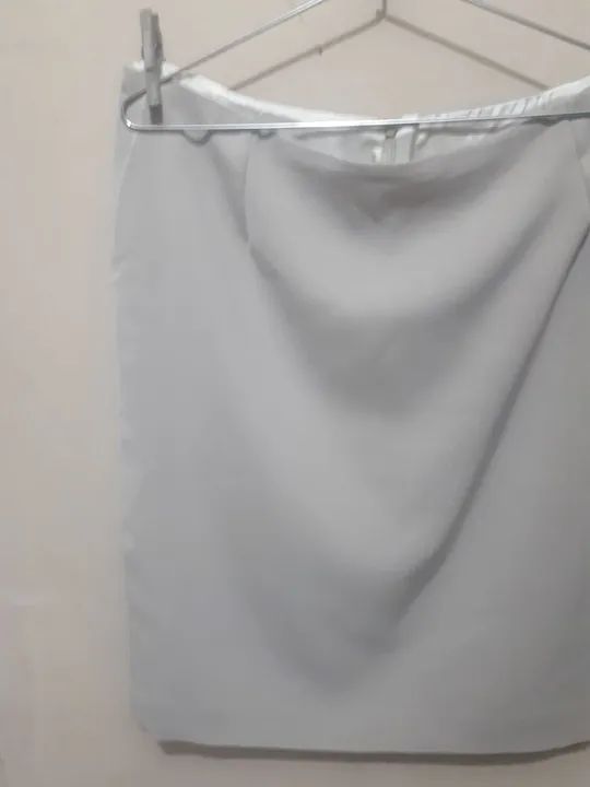 Saia branca de alfaiataria - Foto 3