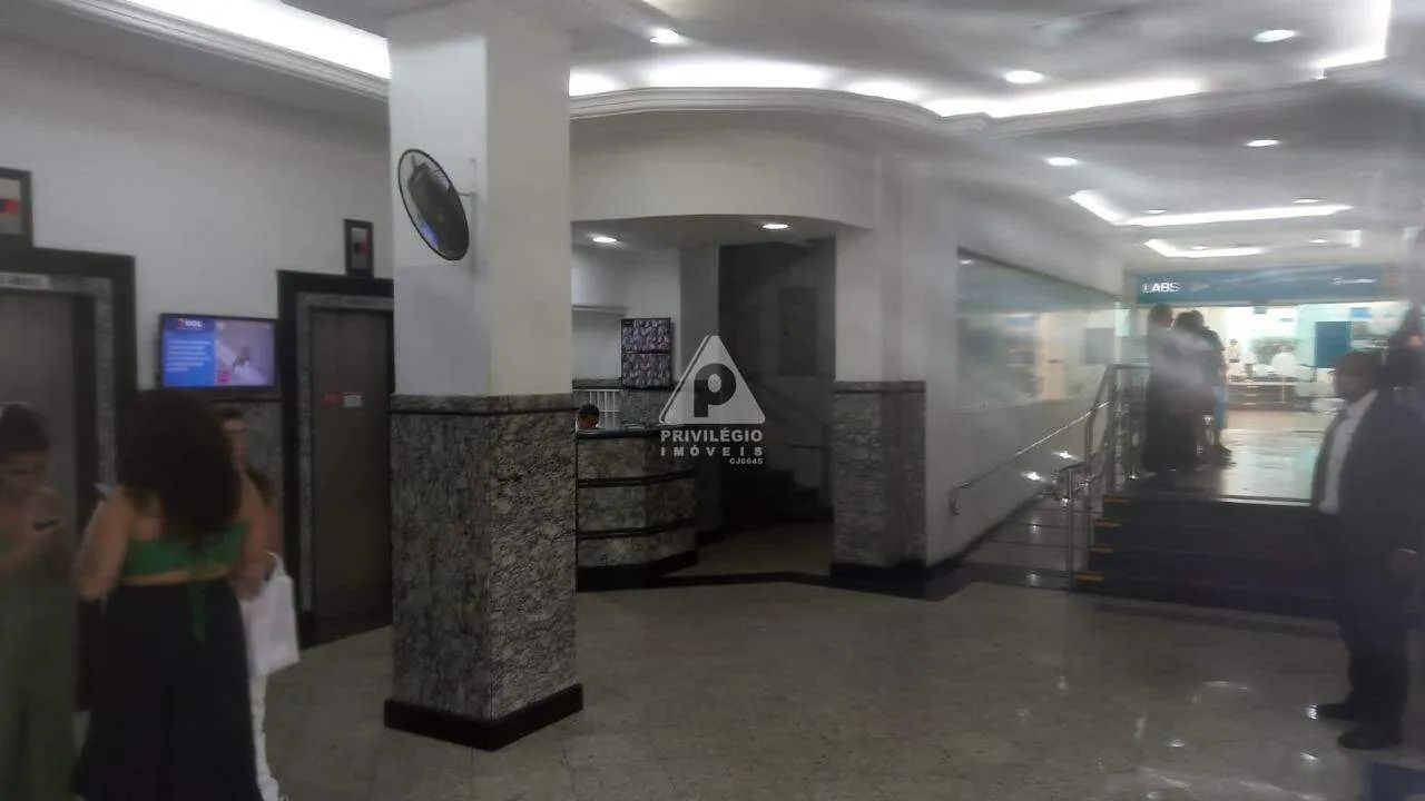 Sala Comercial de frete a Praça Saenz Pena. - Foto 2