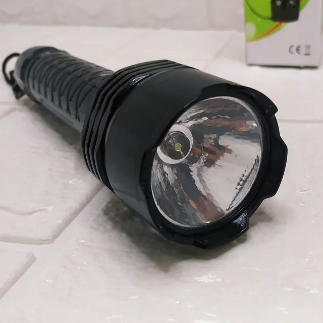 Lanterna De Mão Led A Pilha  Cm-1602 - Foto 4