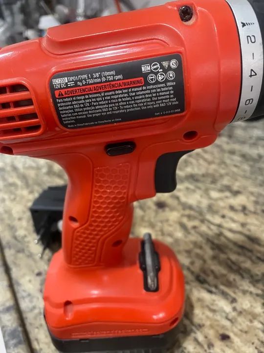 Parafusadeira e furadeira black and Decker 