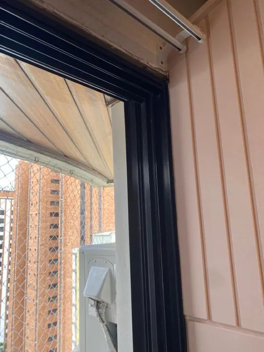 Porta balcão com veneziana  - Foto 2