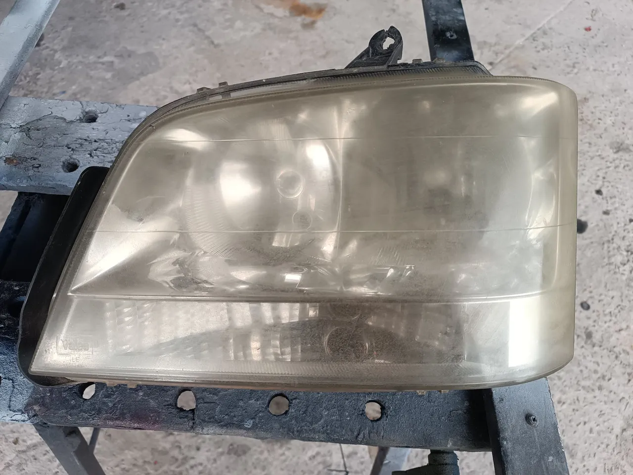 Polimento de farol e cristalização