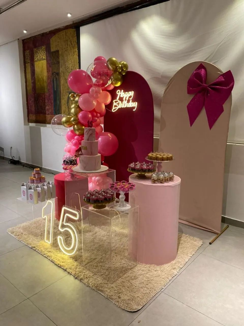 Decoração de Festa de 15 Anos - Rosa e Dourado - Foto 2