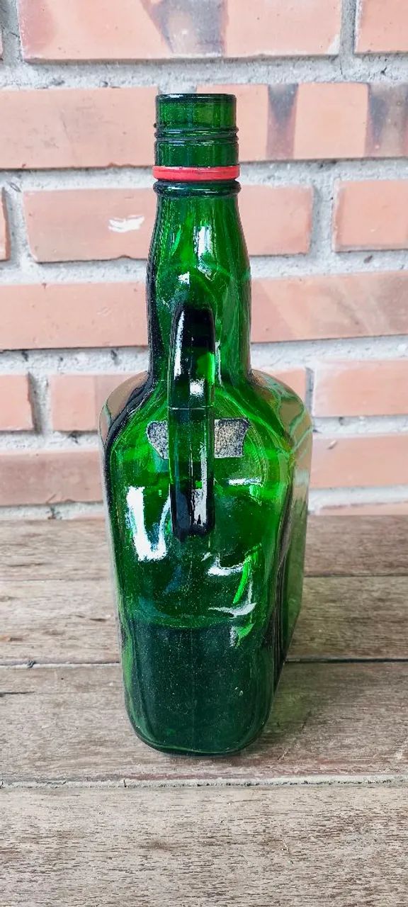 Garrafa Verde de Vidro com Alça - Foto 2