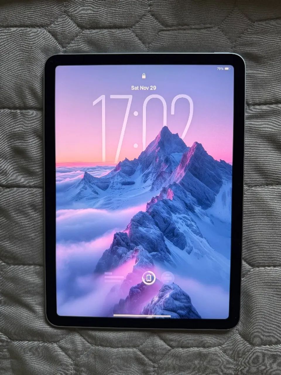 iPad Air M3 - Garantia Apple de 9 meses - Praticamente zero