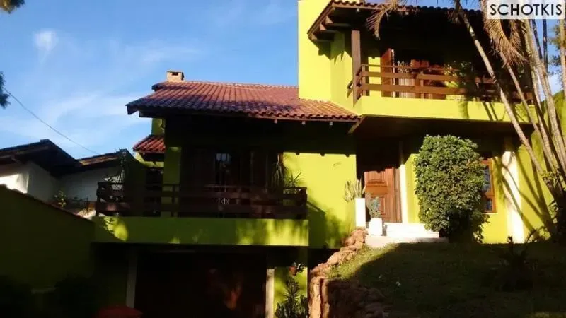 IMOBILIÁRIA SCHOTKIS VENDE ELEGANTE RESIDÊNCIA, LOCALIZAÇÃO PRIVILEGIADA, JUNTO AOS SHOPPI