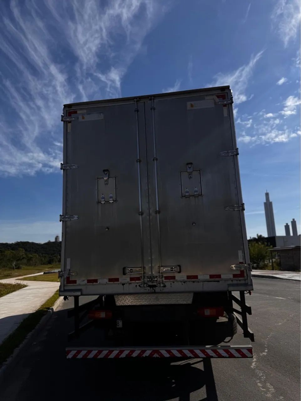 VOLVO VM270 50 MIL KM, MUITO CONSERVADO - Foto 2