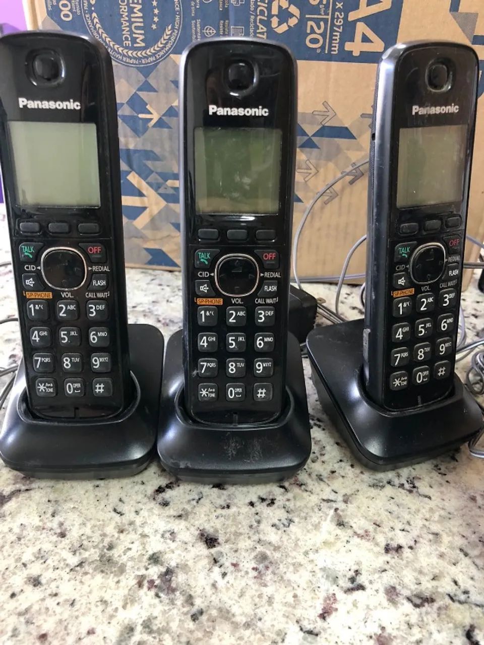 Telefone sem fio Panasonic com 3 ramais - Foto 3