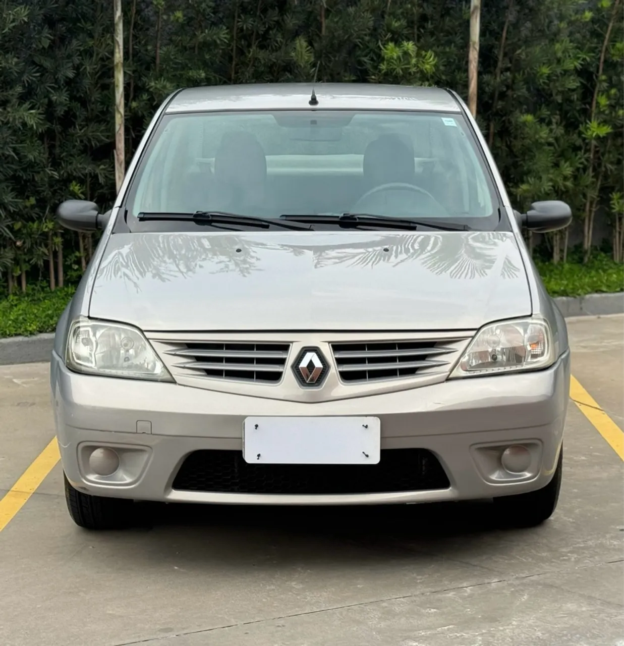 Logan Expression 1.0 16V Hi-Flex 2008