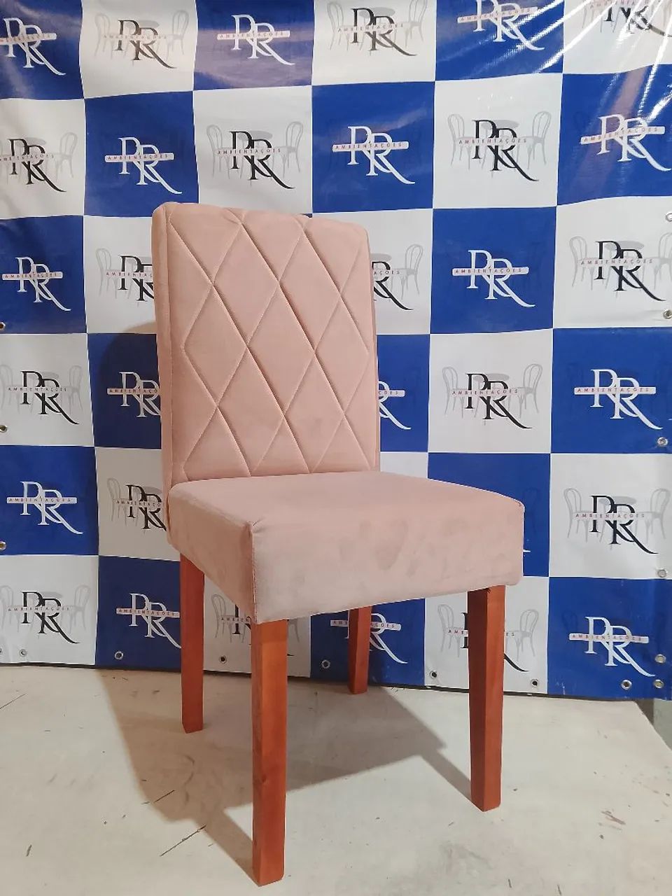 Cadeira de Jantar Estofada em Veludo Rosê