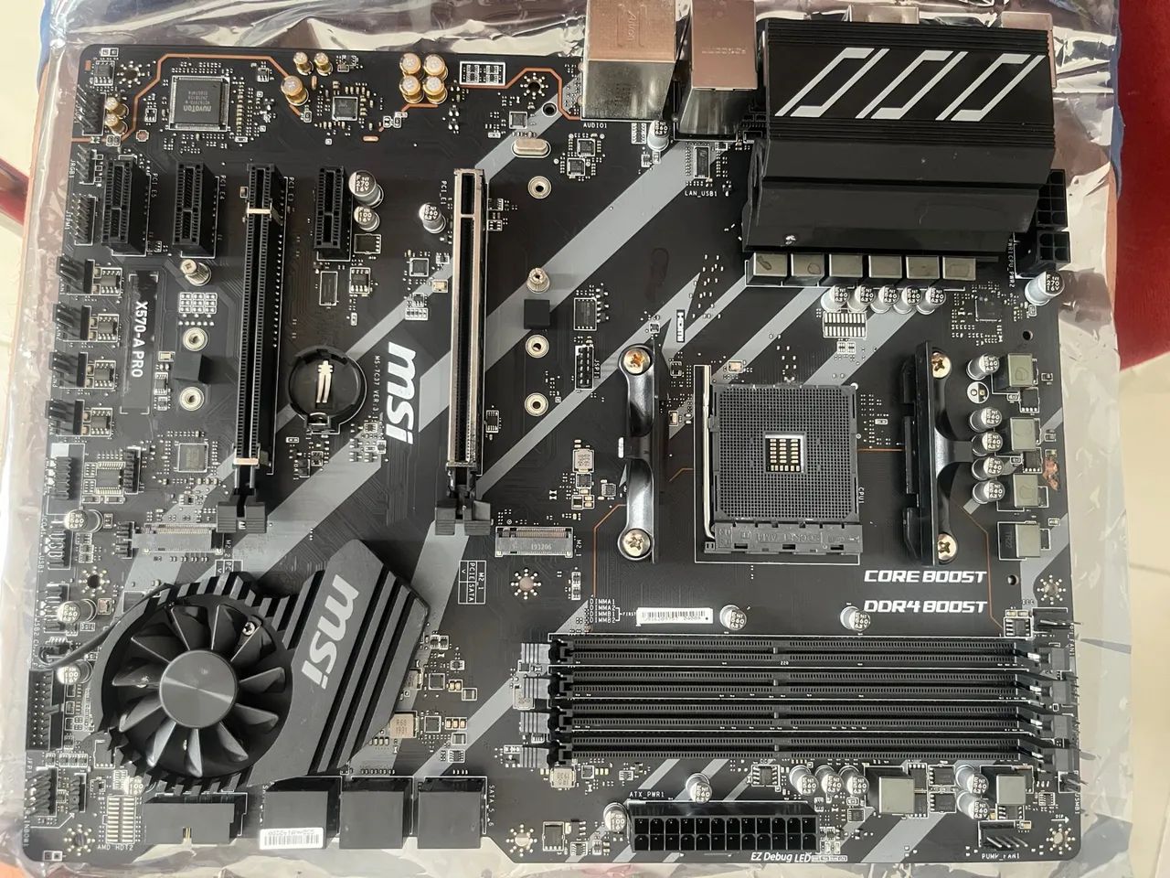 Placa mãe x570-A PRO para conserto