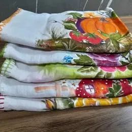 Pano de Prato Pintado a Mão e com Crochê