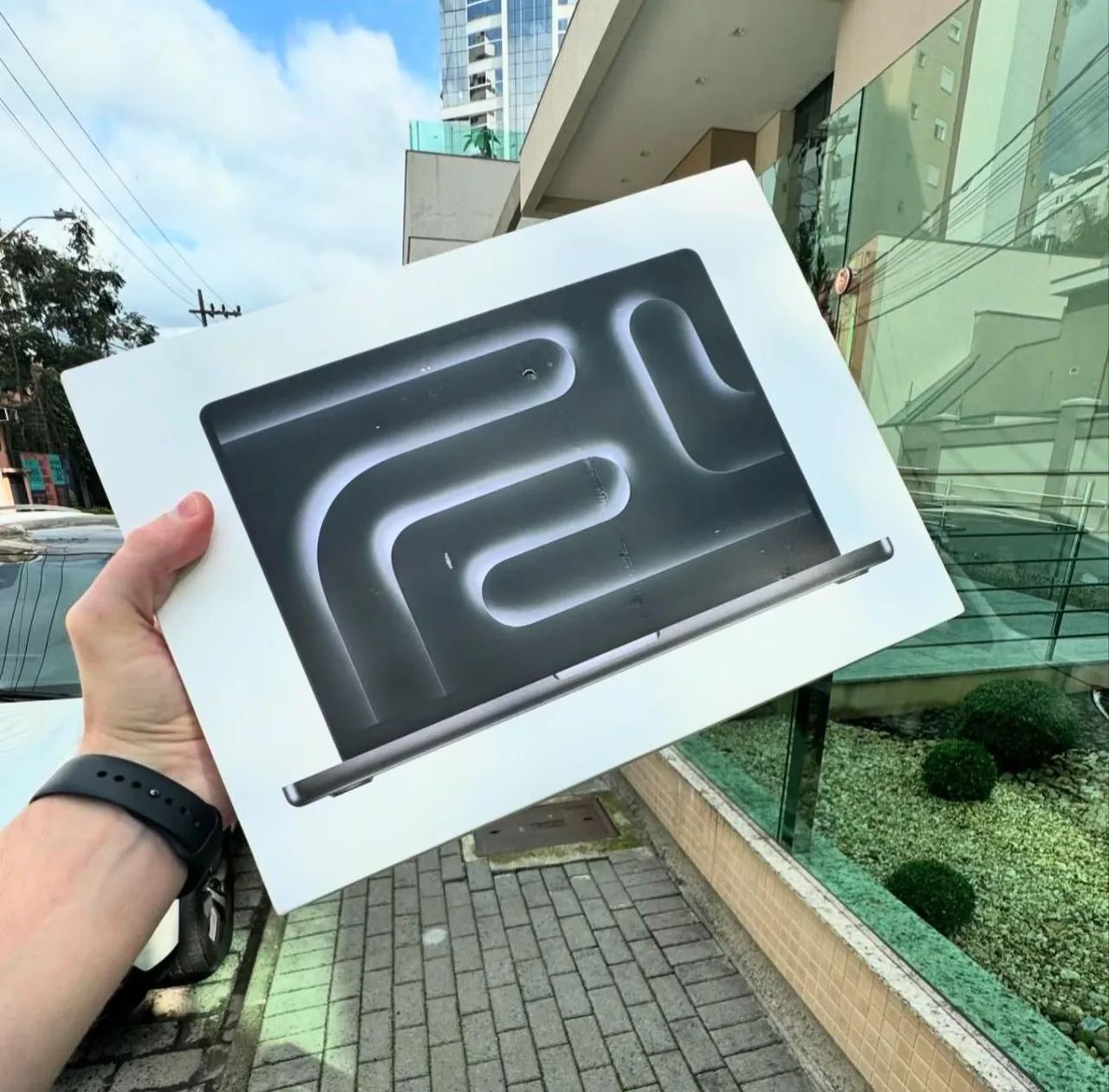 MacBook Pro M4 512 SSD 16Ram Space Black lacrado