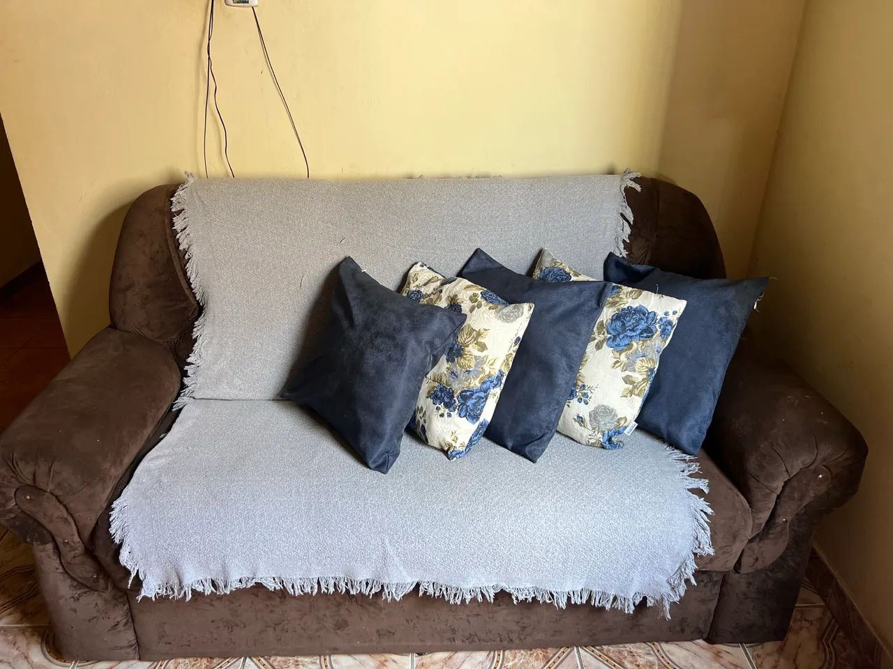 Sofá e rack64750671242881124