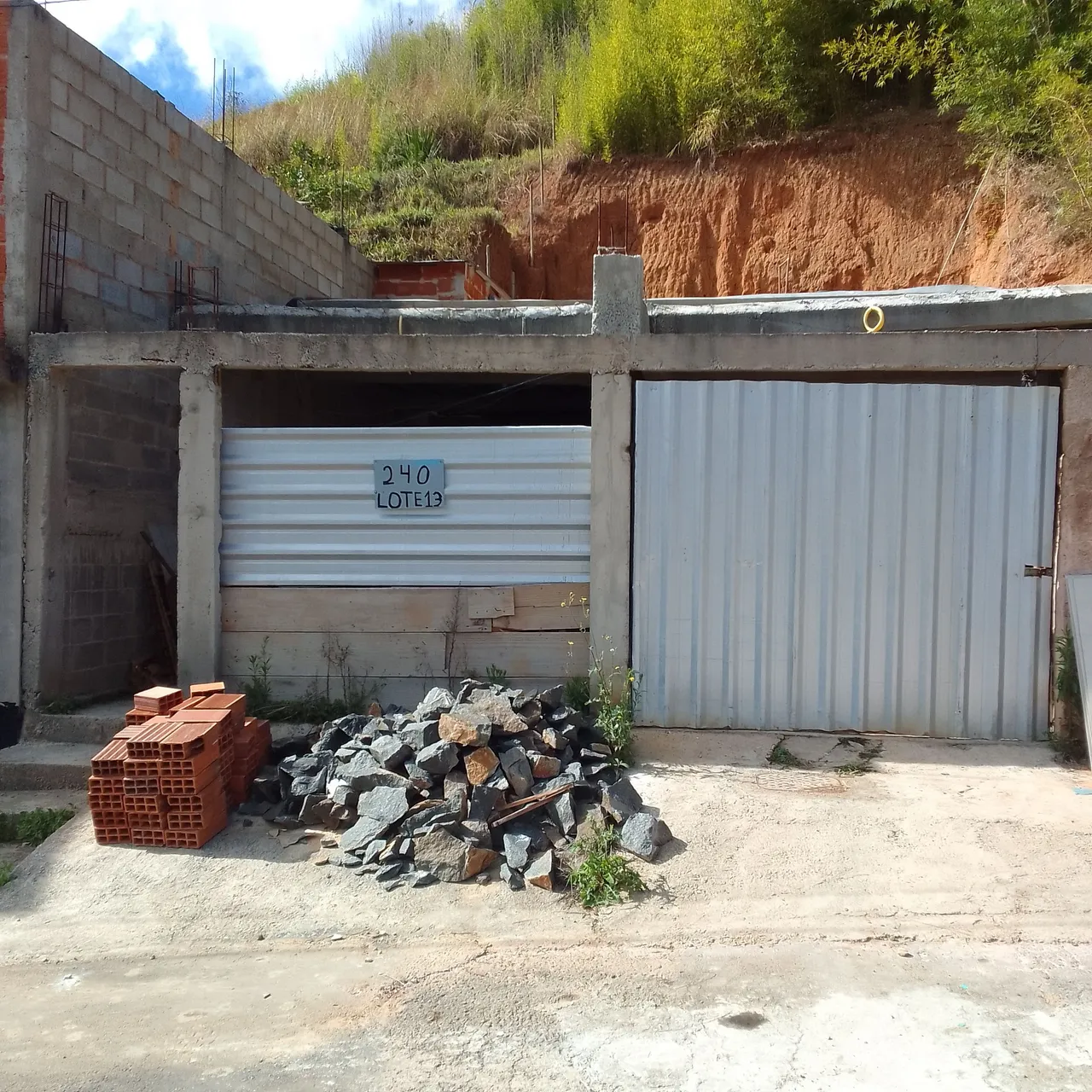Vendo obra 5 minutos do centro