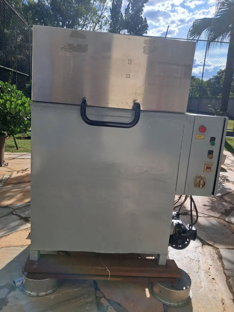 Lavadora de Peças Industriais Zirtec Zirclean Eco 750E - 220V Trifásica.