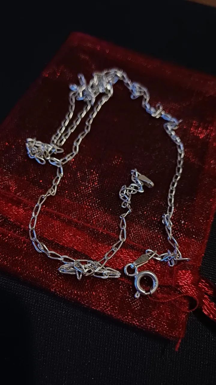 Corrente Fina Prata - Elegante e Versátil 
